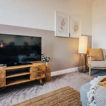 Principality View Apartment Two, By Solace Stays Cardiff Buitenkant foto